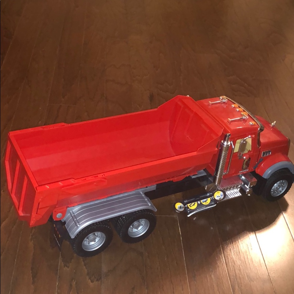 Bruder Mack toy